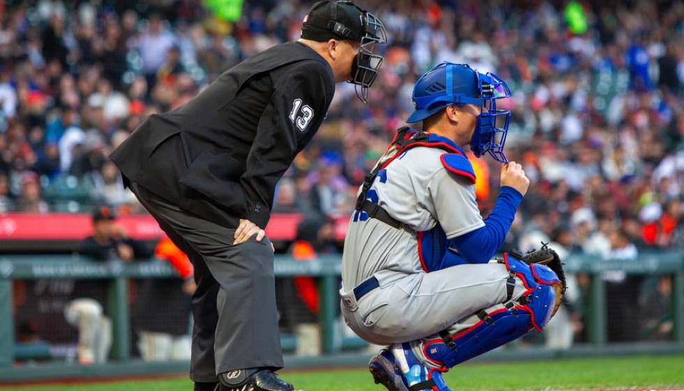 Mariners Strengthen Infield Depth with Solano Signing
